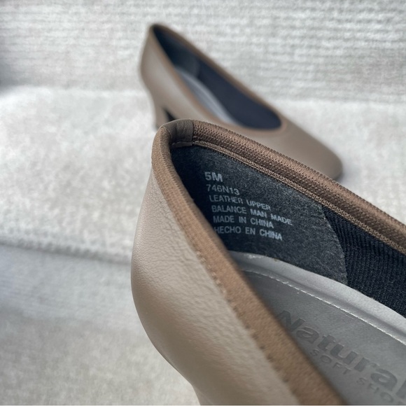 Naturalizer Lauren Taupe Leather Heel Padded Insole Neutral Pumps Shoes Office - Picture 8 of 9